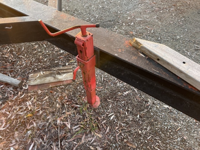 1423671-8 Boat cradle/pick-up trolley