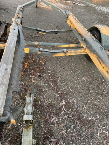 1423672-7 Boat cradle/pickup trailer - Escort Trailer Corporation