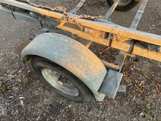 1423672-10 Boat cradle/pickup trailer - Escort Trailer Corporation