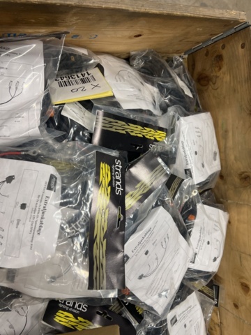 1454231-8 Förlängningskablage och kabelhärvor för extraljus