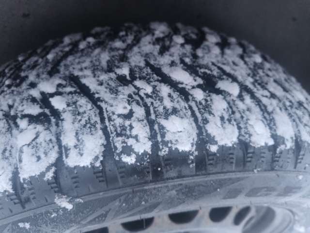 1401045-12 Volkswagen Caddy Maxi Kombi 1.9 TDI -2010