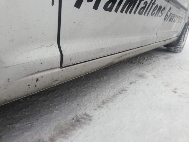 1401045-45 Volkswagen Caddy Maxi Kombi 1.9 TDI -2010