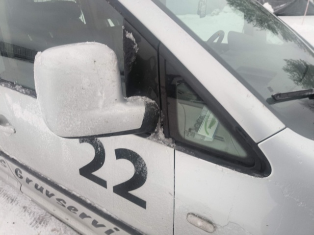 1401045-48 Volkswagen Caddy Maxi Kombi 1.9 TDI -2010