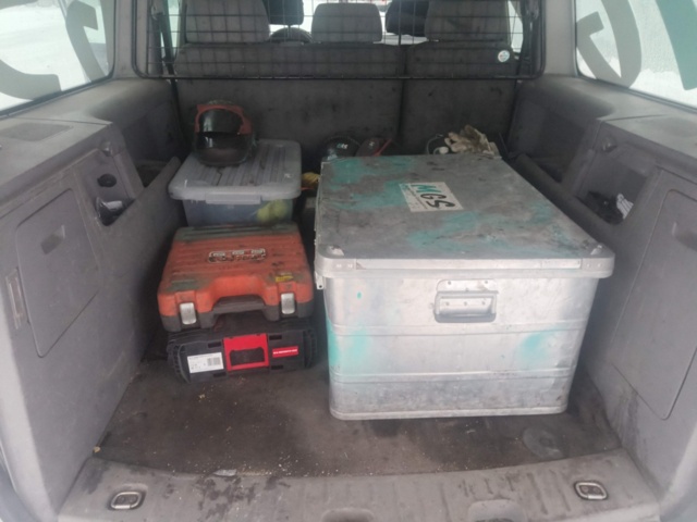 1401045-53 Volkswagen Caddy Maxi Kombi 1.9 TDI -2010