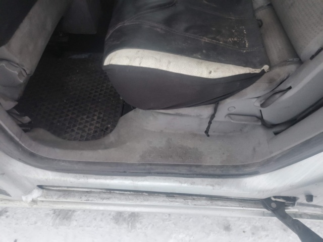 1401045-61 Volkswagen Caddy Maxi Kombi 1.9 TDI -2010