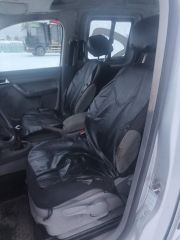 1401045-67 Volkswagen Caddy Maxi Kombi 1.9 TDI -2010