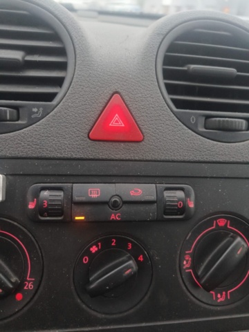 1401045-71 Volkswagen Caddy Maxi Kombi 1.9 TDI -2010