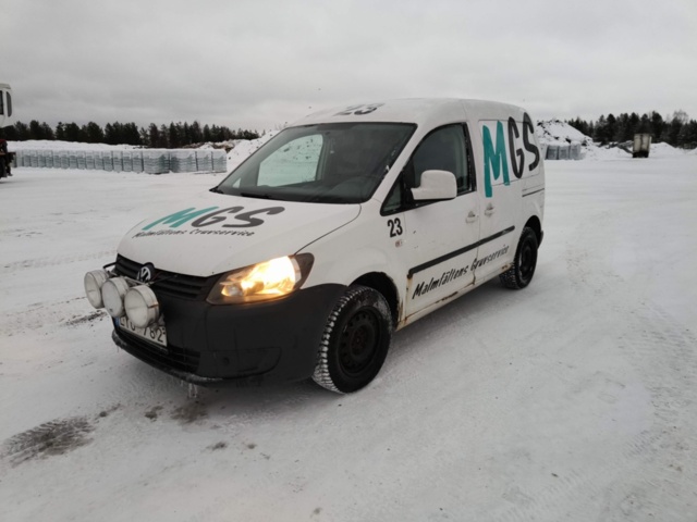 1401046-1 Volkswagen Caddy 1.6 TDI DPF DSG -2011