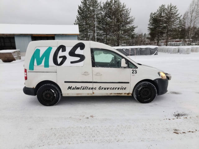 1401046-6 Volkswagen Caddy 1.6 TDI DPF DSG -2011