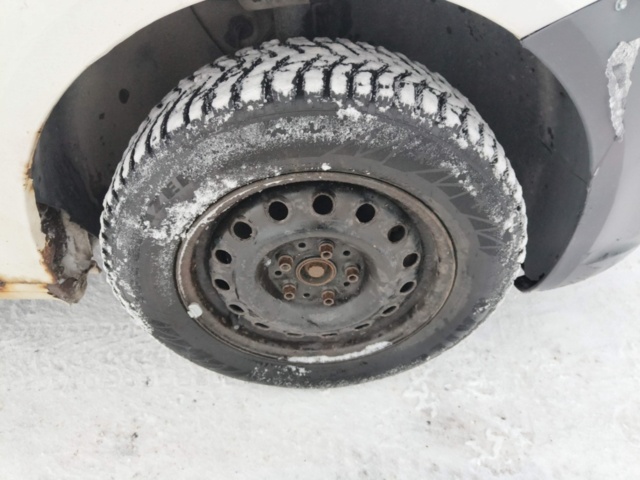 1401046-15 Volkswagen Caddy 1.6 TDI DPF DSG -2011