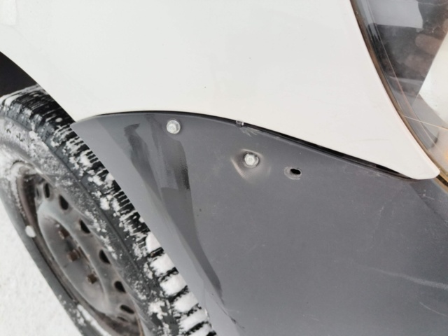 1401046-18 Volkswagen Caddy 1.6 TDI DPF DSG -2011