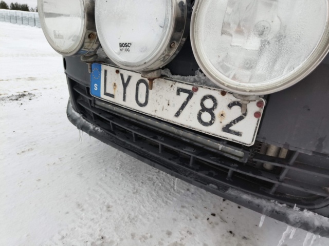 1401046-20 Volkswagen Caddy 1.6 TDI DPF DSG -2011