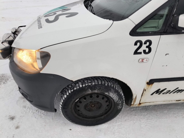 1401046-25 Volkswagen Caddy 1.6 TDI DPF DSG -2011