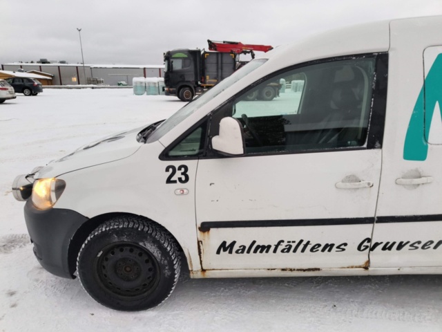 1401046-26 Volkswagen Caddy 1.6 TDI DPF DSG -2011