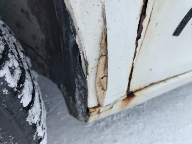 1401046-30 Volkswagen Caddy 1.6 TDI DPF DSG -2011