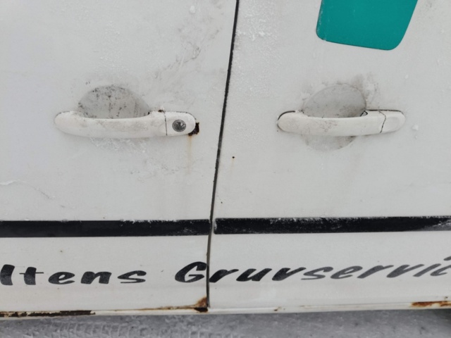 1401046-34 Volkswagen Caddy 1.6 TDI DPF DSG -2011