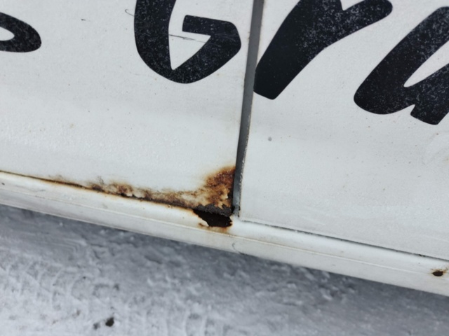 1401046-35 Volkswagen Caddy 1.6 TDI DPF DSG -2011