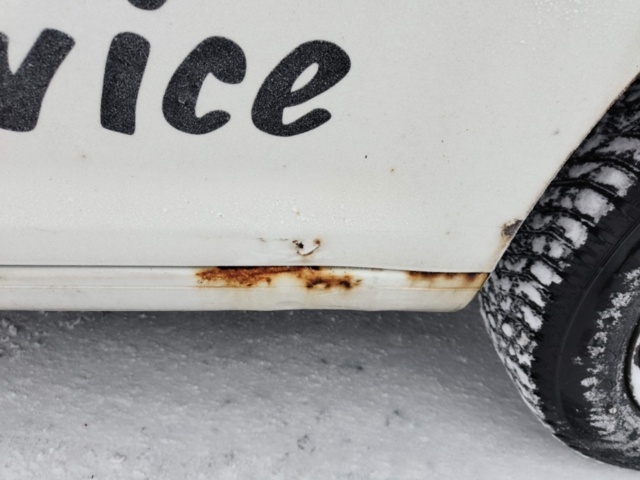 1401046-36 Volkswagen Caddy 1.6 TDI DPF DSG -2011