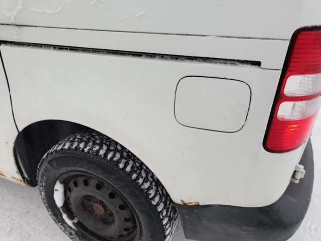 1401046-37 Volkswagen Caddy 1.6 TDI DPF DSG -2011