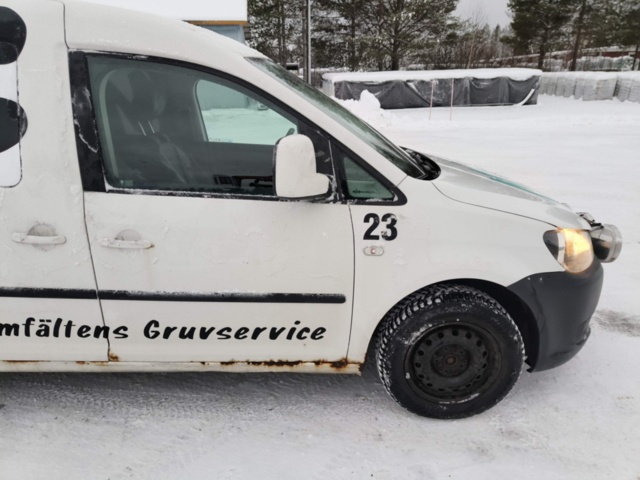 1401046-46 Volkswagen Caddy 1.6 TDI DPF DSG -2011