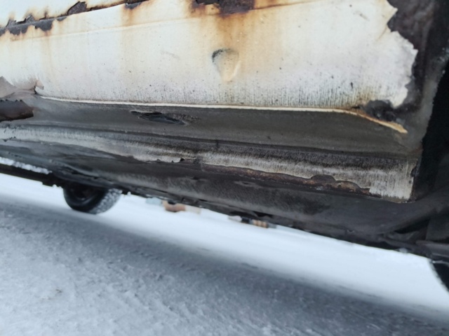 1401046-48 Volkswagen Caddy 1.6 TDI DPF DSG -2011