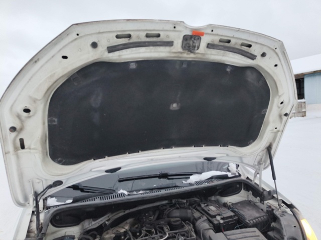 1401046-53 Volkswagen Caddy 1.6 TDI DPF DSG -2011