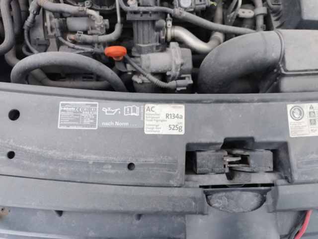 1401046-57 Volkswagen Caddy 1.6 TDI DPF DSG -2011