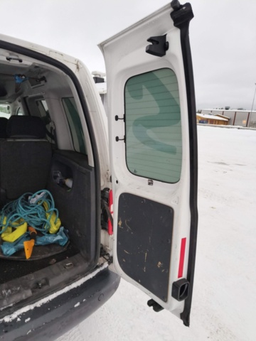 1401046-61 Volkswagen Caddy 1.6 TDI DPF DSG -2011