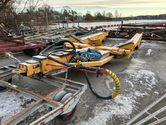 1423683-1 Hydraulisk båtvagga / upptagningsvagn