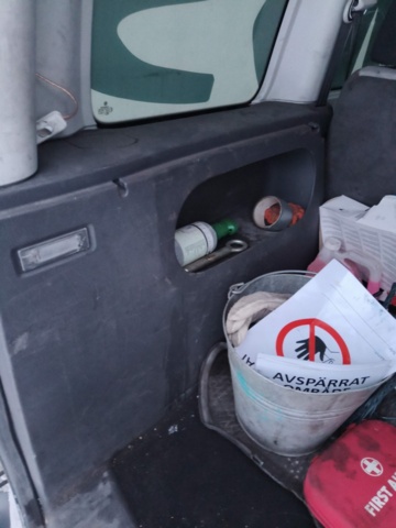 1401046-67 Volkswagen Caddy 1.6 TDI DPF DSG -2011