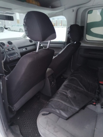 1401046-71 Volkswagen Caddy 1.6 TDI DPF DSG -2011