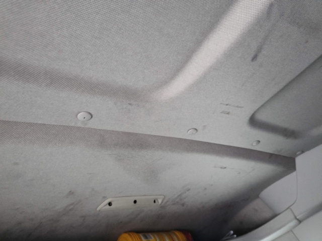 1401046-77 Volkswagen Caddy 1.6 TDI DPF DSG -2011