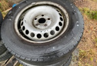 1454189 Tire on rim