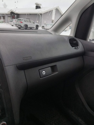 1401046-88 Volkswagen Caddy 1.6 TDI DPF DSG -2011