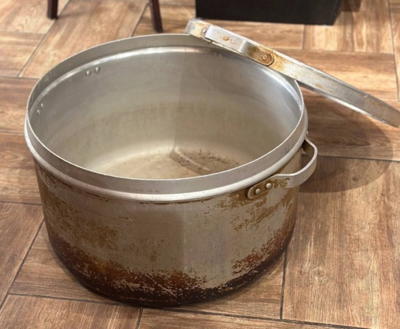 1396262-4 Stora grytor 2 st med lock och silinsatser