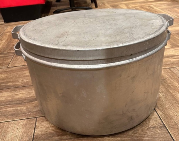 1396262-5 Stora grytor 2 st med lock och silinsatser