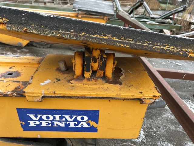 1423683-20 Hydraulisk båtvagga / upptagningsvagn