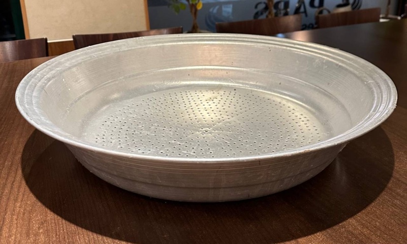 1396262-9 Stora grytor 2 st med lock och silinsatser