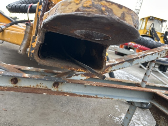 1423683-27 Hydraulisk båtvagga / upptagningsvagn