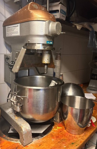 1396265-1 Dough mixer 20L - Smaky SP-200