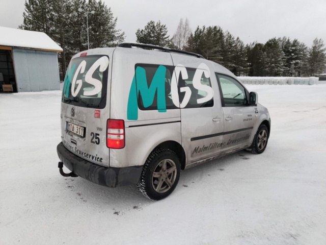 1401047-5 Volkswagen Caddy 1.6 TDI -2011