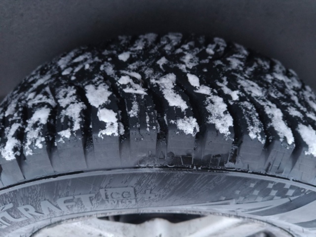 1401047-12 Volkswagen Caddy 1.6 TDI -2011