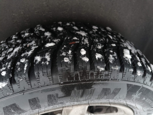 1401047-14 Volkswagen Caddy 1.6 TDI -2011