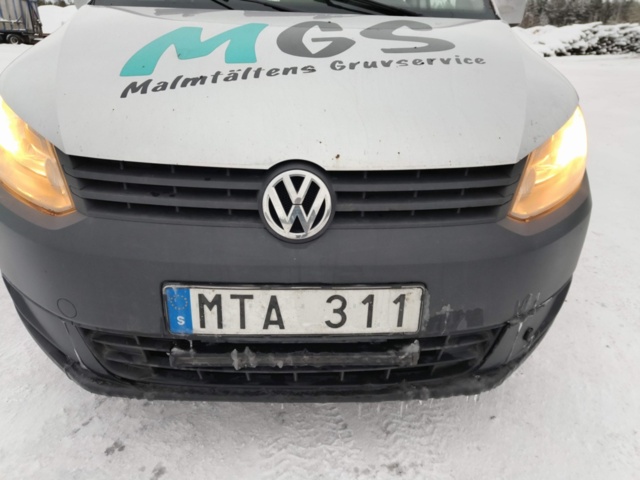 1401047-18 Volkswagen Caddy 1.6 TDI -2011