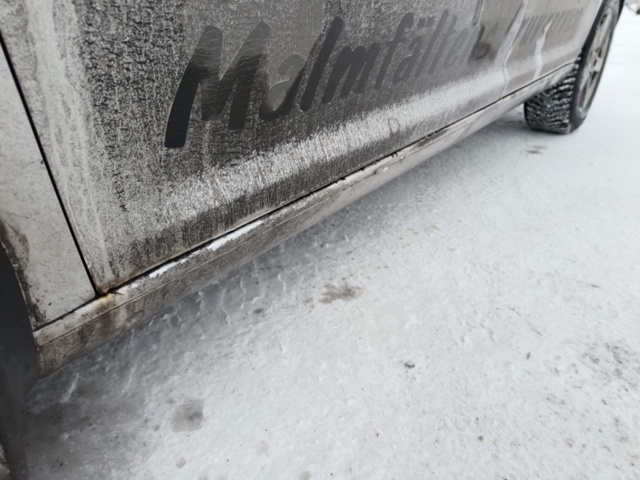 1401047-27 Volkswagen Caddy 1.6 TDI -2011