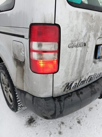 1401047-31 Volkswagen Caddy 1.6 TDI -2011