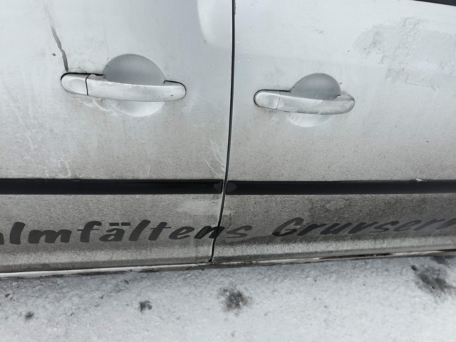 1401047-40 Volkswagen Caddy 1.6 TDI -2011