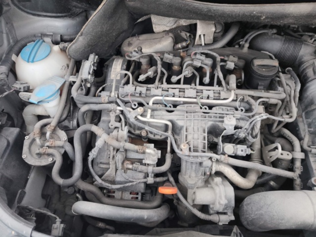 1401047-47 Volkswagen Caddy 1.6 TDI -2011