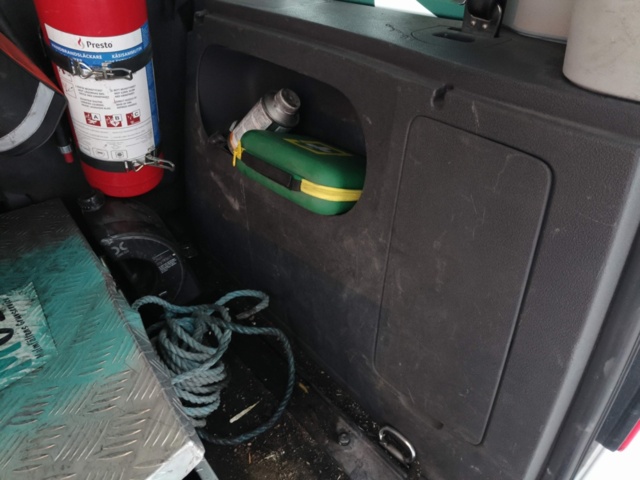 1401047-51 Volkswagen Caddy 1.6 TDI -2011