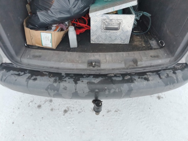 1401047-53 Volkswagen Caddy 1.6 TDI -2011